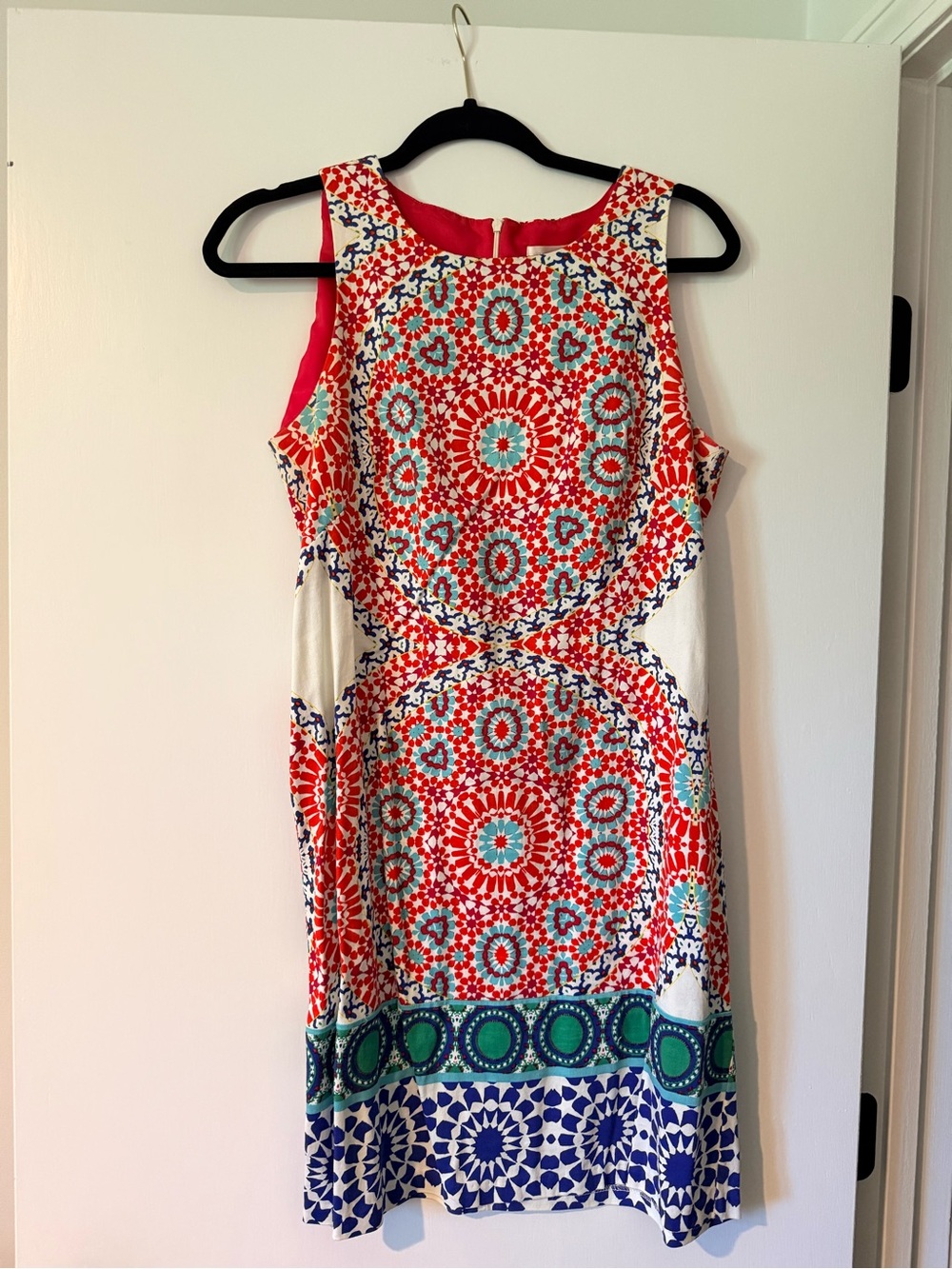 Sleeveless Kaleidoscope Print Sheath Dress in Red and Blue- women’s size large